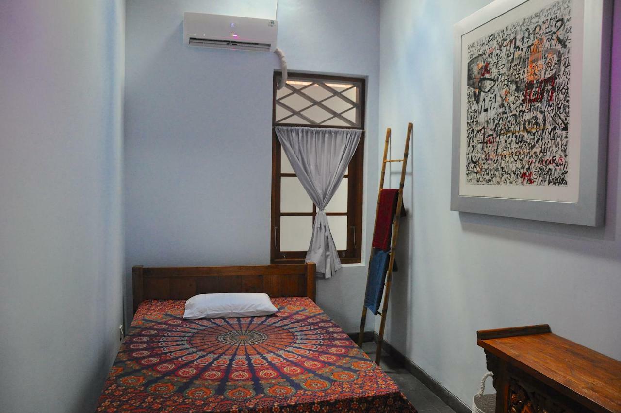 Villa Buddha Malioboro Yogyakarta Bagian luar foto